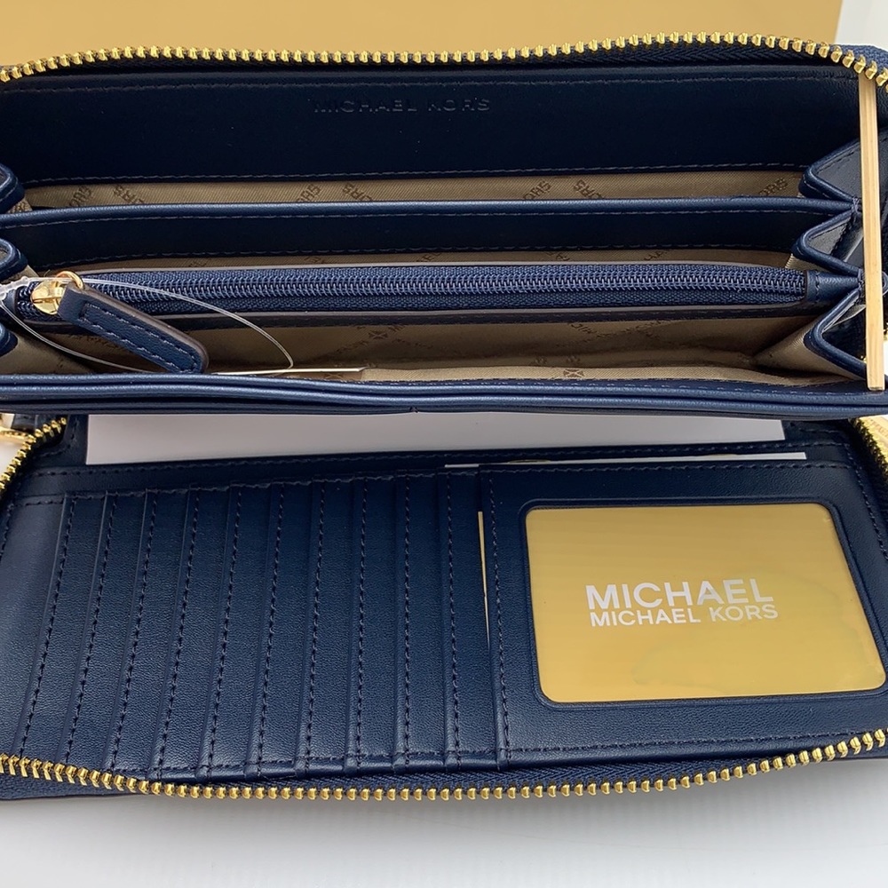 MICHAEL KORS Large Travel Continental Leather WALLET WRISTLET
NAVY COLOR - Picture 10 of 13